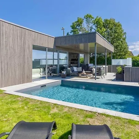 4 De Luxe Pour 4 Personnes *